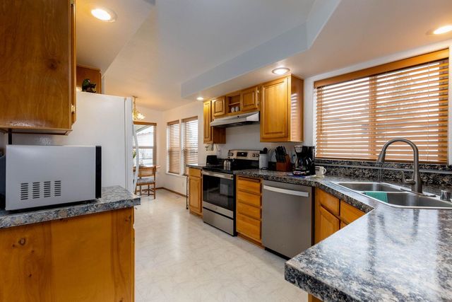 6805 N Crestline St, Spokane, WA 99217