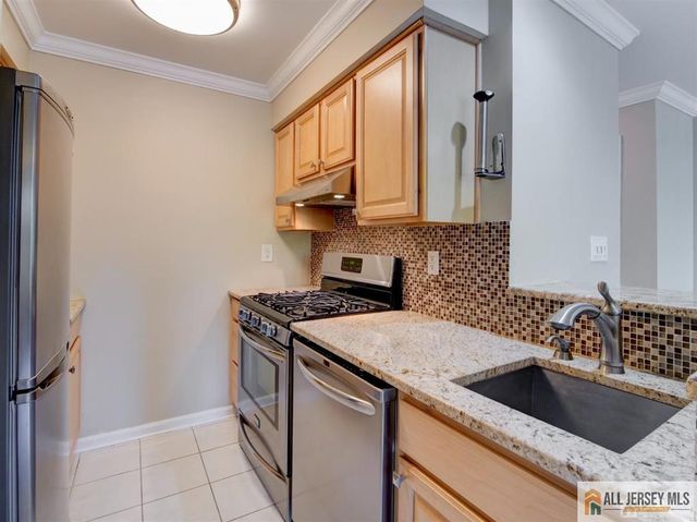 231 Blew Court, East Brunswick, NJ 08816