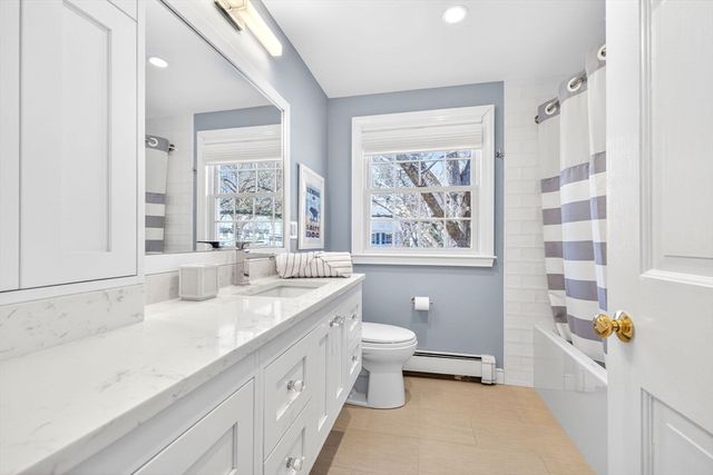 15 Standish Cir, Wellesley, MA 02481