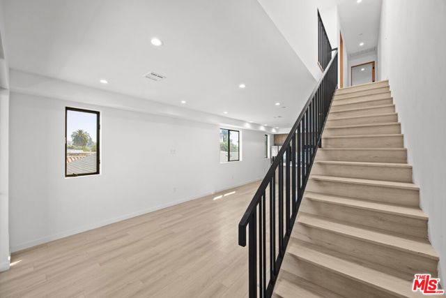 2123 S Cloverdale Avenue 1, Los Angeles, CA 90016