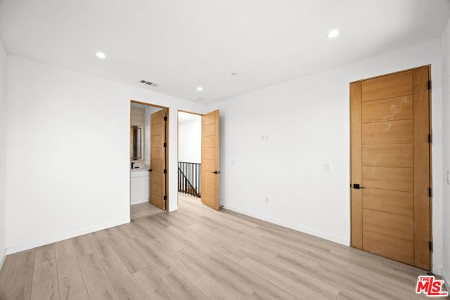 2123 S Cloverdale Avenue 1, Los Angeles, CA 90016