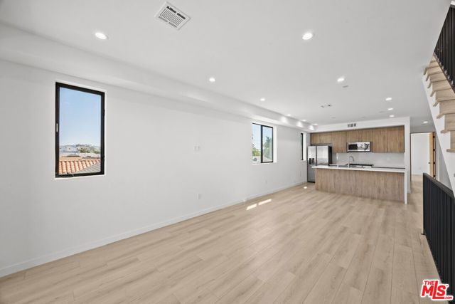 2123 S Cloverdale Avenue 1, Los Angeles, CA 90016