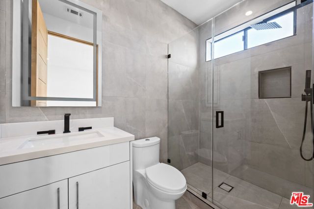 2123 S Cloverdale Avenue 1, Los Angeles, CA 90016