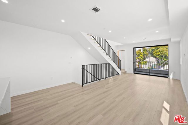 2123 S Cloverdale Avenue 1, Los Angeles, CA 90016