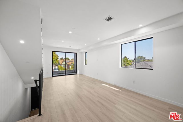 2123 S Cloverdale Avenue 1, Los Angeles, CA 90016