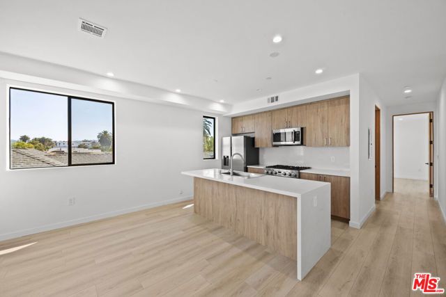2123 S Cloverdale Avenue 1, Los Angeles, CA 90016