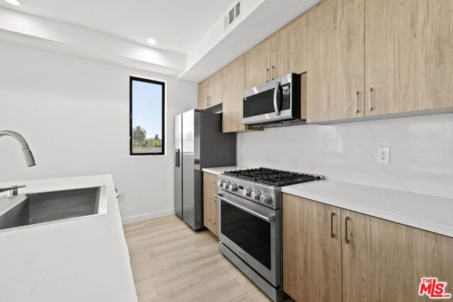 2123 S Cloverdale Avenue 1, Los Angeles, CA 90016