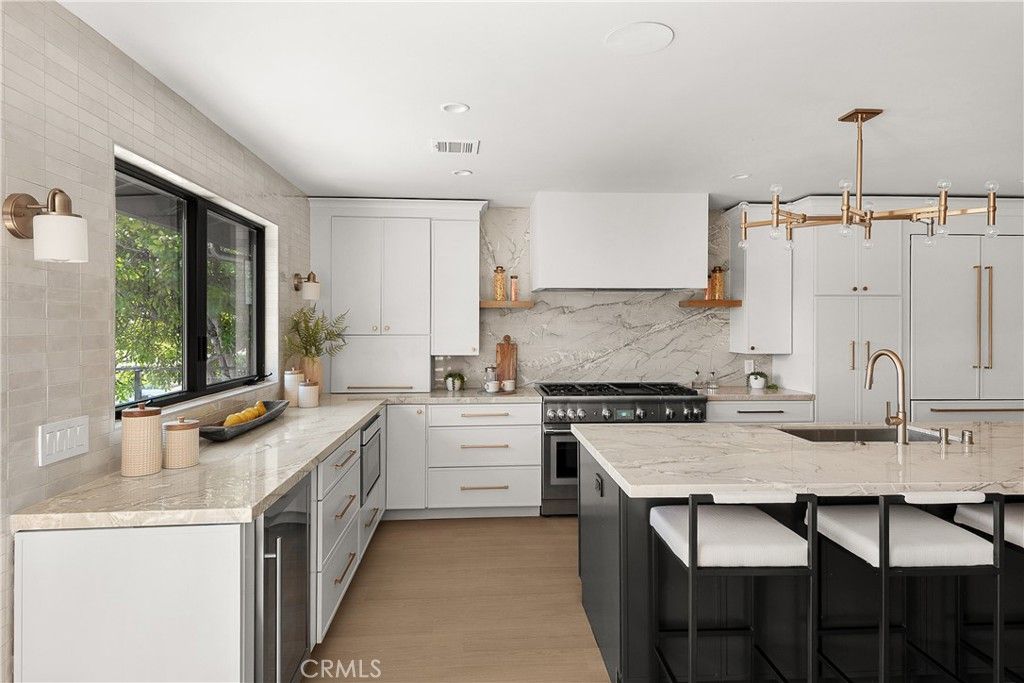 Image 18 of property listing at 2398 Leeward Circle, Westlake Village, CA 91361