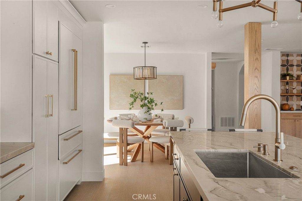 Image 21 of property listing at 2398 Leeward Circle, Westlake Village, CA 91361