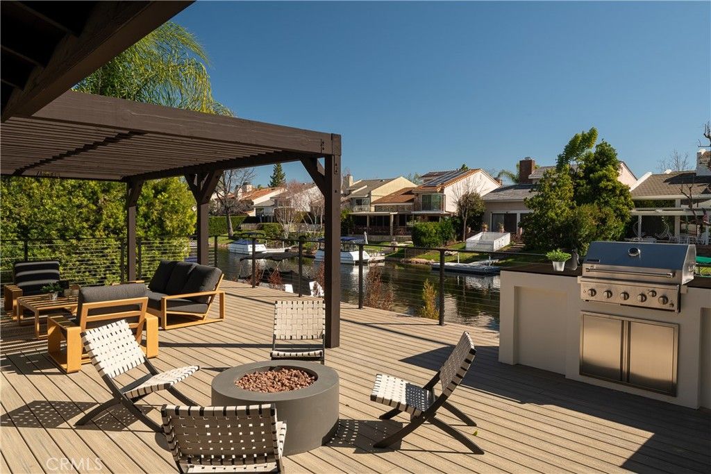 Image 39 of property listing at 2398 Leeward Circle, Westlake Village, CA 91361