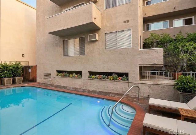 1344 N Martel Avenue 302, Los Angeles, CA 90046
