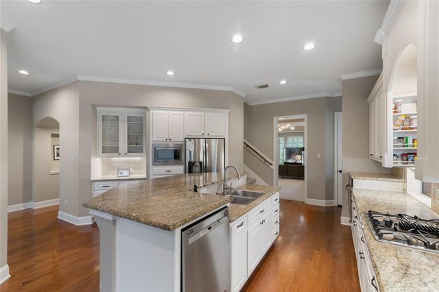 2525 W Ranch Drive, Friendswood, TX 77546
