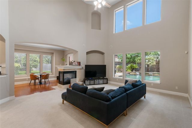 2525 W Ranch Drive, Friendswood, TX 77546