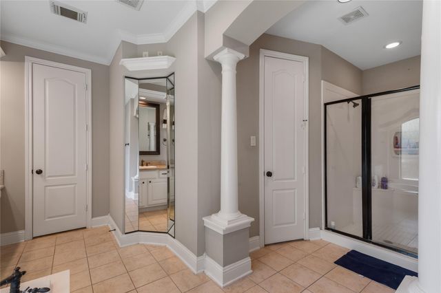 2525 W Ranch Drive, Friendswood, TX 77546