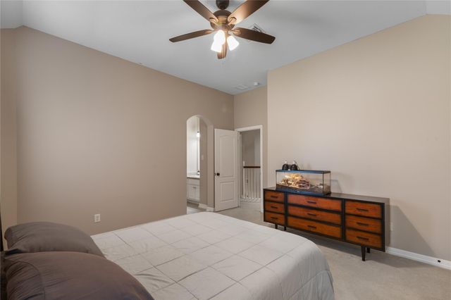 2525 W Ranch Drive, Friendswood, TX 77546