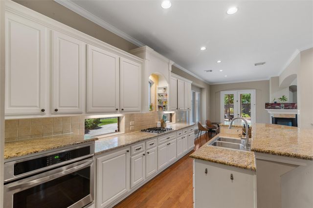 2525 W Ranch Drive, Friendswood, TX 77546