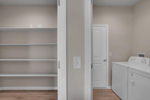 2227 E Vintage Dr, Andover, KS 67002