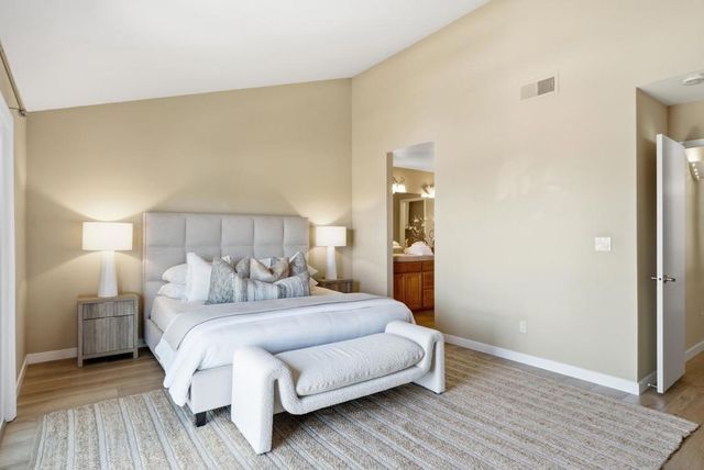 6547 Caminito Catalan, La Jolla, CA 92037