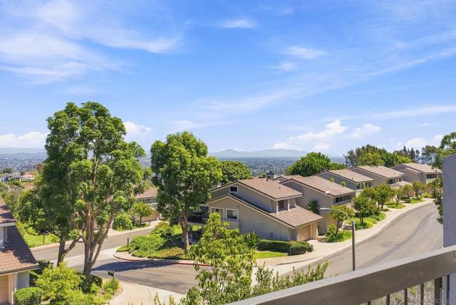 6547 Caminito Catalan, La Jolla, CA 92037