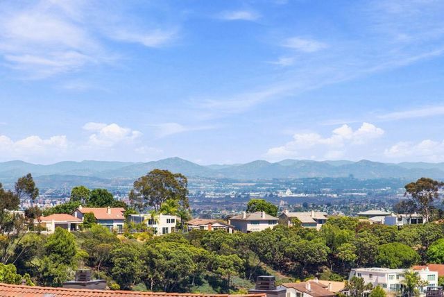 6547 Caminito Catalan, La Jolla, CA 92037