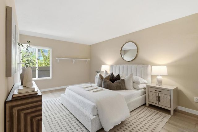 6547 Caminito Catalan, La Jolla, CA 92037