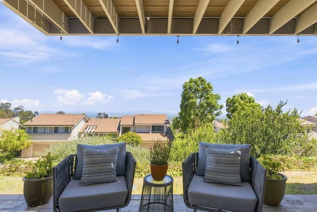 6547 Caminito Catalan, La Jolla, CA 92037
