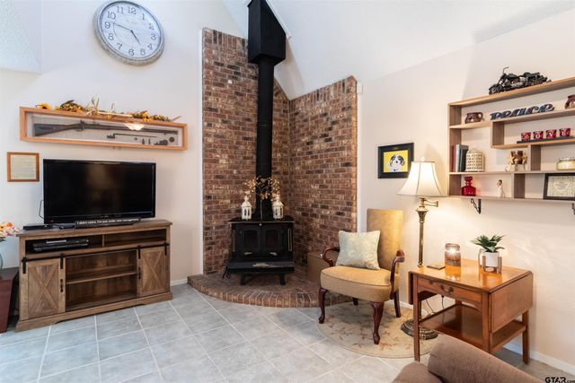 18219 Eastside, Troup, TX 75789