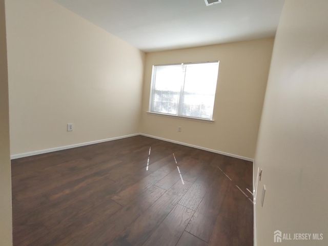 1807 Green Hollow Drive, Iselin, NJ 08830