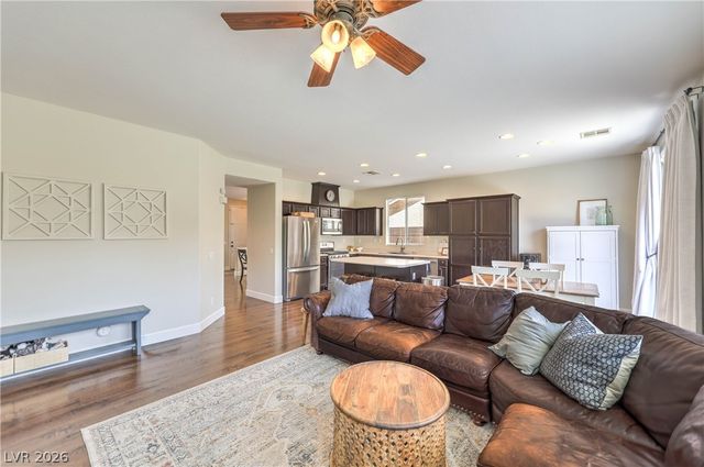 664 Sunrise Lake, Henderson, NV 89002