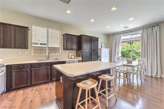 664 Sunrise Lake, Henderson, NV 89002