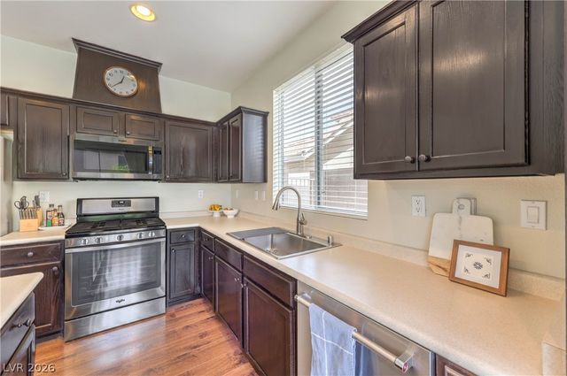 664 Sunrise Lake, Henderson, NV 89002