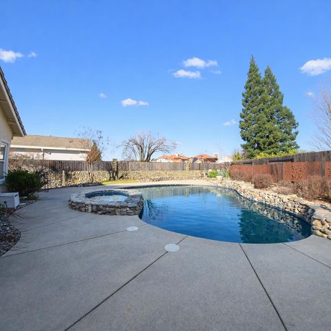 2212 Live Oak Ct, Rocklin, CA 95765