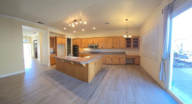 2212 Live Oak Ct, Rocklin, CA 95765