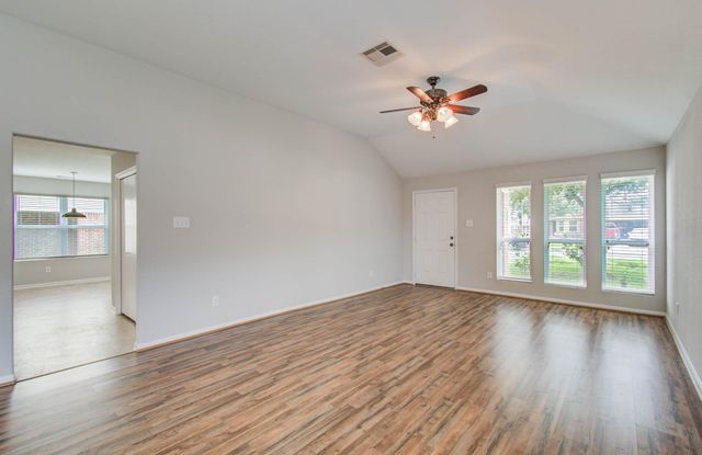 2106 Bishop Hollow Lane, Rosenberg, TX 77471