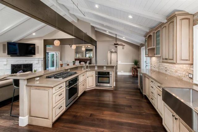 2645 Highland Drive, Carlsbad, CA 92008