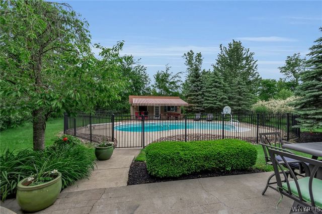 9384 Pinyon Court, Clarence, NY 14032