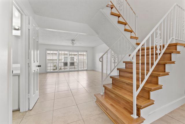 1194 Hillsboro Mile 72, Hillsboro Beach, FL 33062