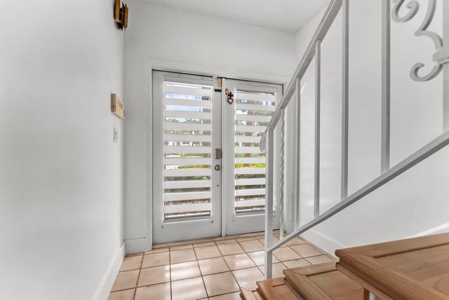 1194 Hillsboro Mile 72, Hillsboro Beach, FL 33062