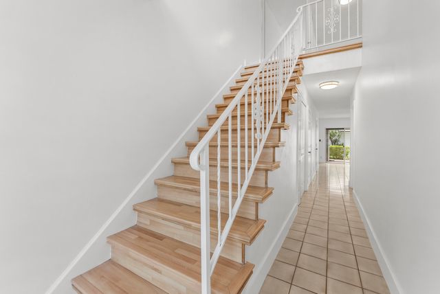 1194 Hillsboro Mile 72, Hillsboro Beach, FL 33062