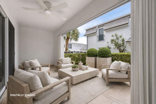 1194 Hillsboro Mile 72, Hillsboro Beach, FL 33062