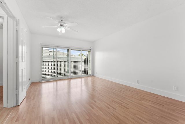 1194 Hillsboro Mile 72, Hillsboro Beach, FL 33062