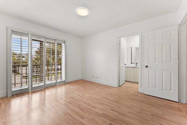 1194 Hillsboro Mile 72, Hillsboro Beach, FL 33062