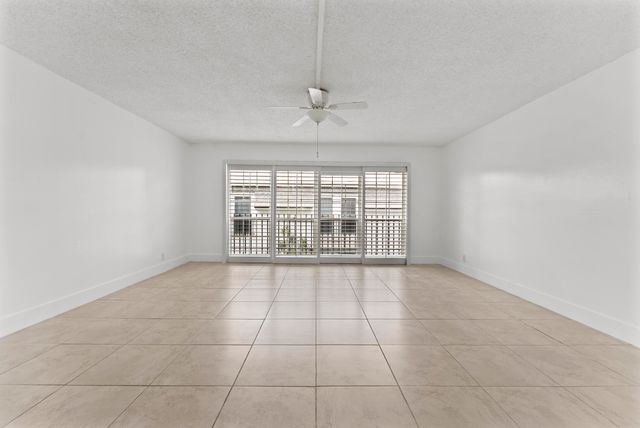 1194 Hillsboro Mile 72, Hillsboro Beach, FL 33062