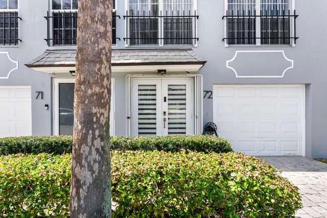 1194 Hillsboro Mile 72, Hillsboro Beach, FL 33062