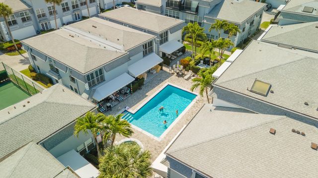 1194 Hillsboro Mile 72, Hillsboro Beach, FL 33062