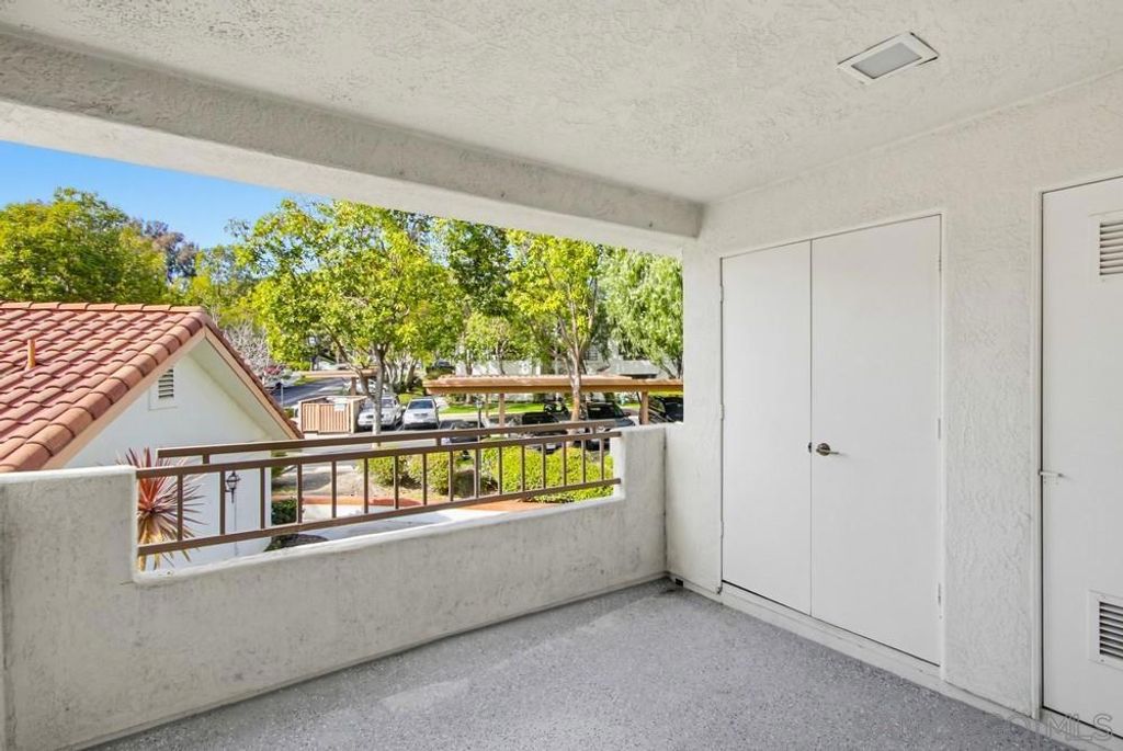 Image 32 of property listing at 13317 Caminito Ciera 152, San Diego, CA 92129