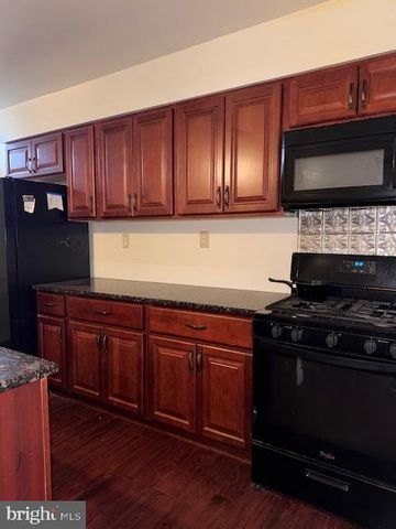 1328 N MARSTON ST, Philadelphia, PA 19121