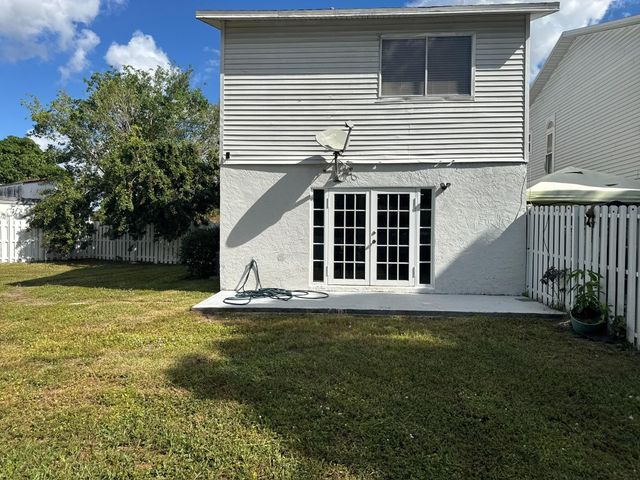 5516 NW 22nd St 5516, Lauderhill, FL 33313