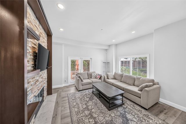 15 E Alegria, Sierra Madre, CA 91024