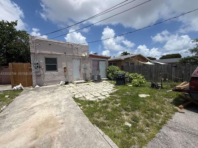 2014 Funston Street C, Hollywood, FL 33020